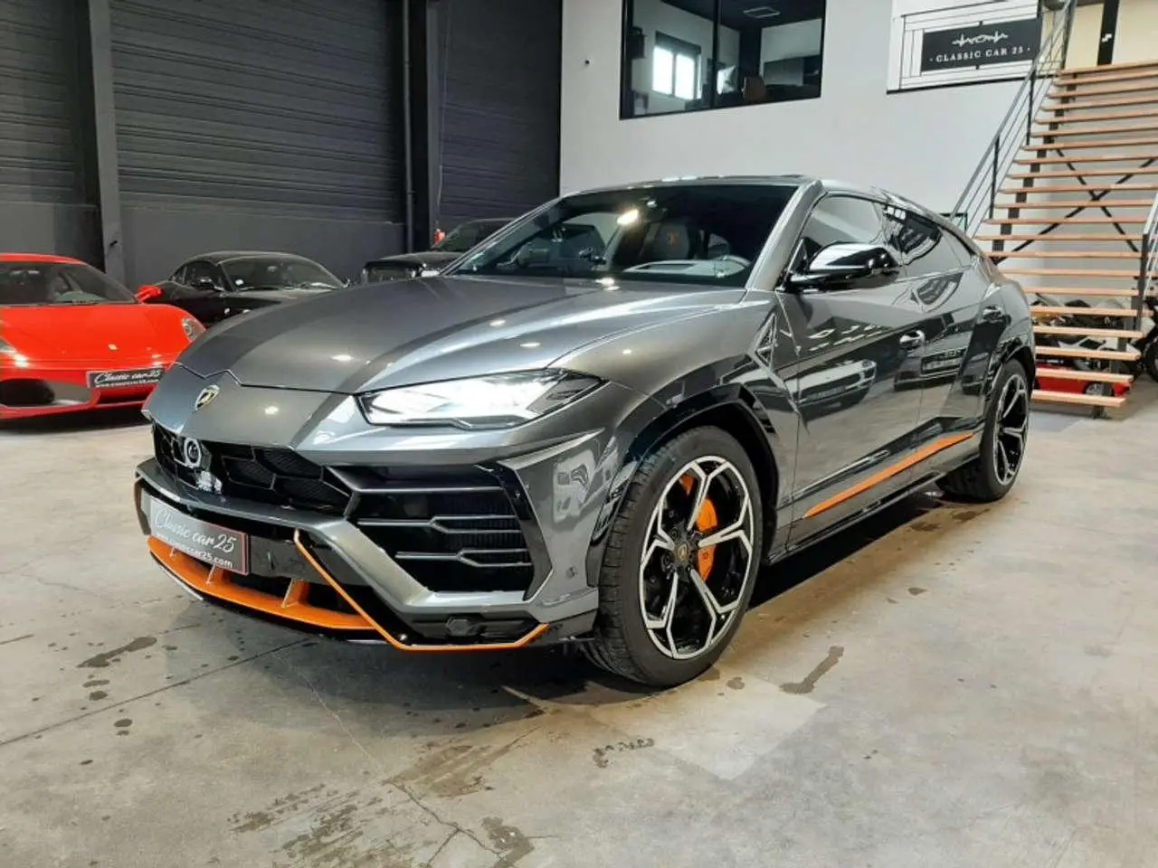 Photo 1 : Lamborghini Urus 2020 Petrol