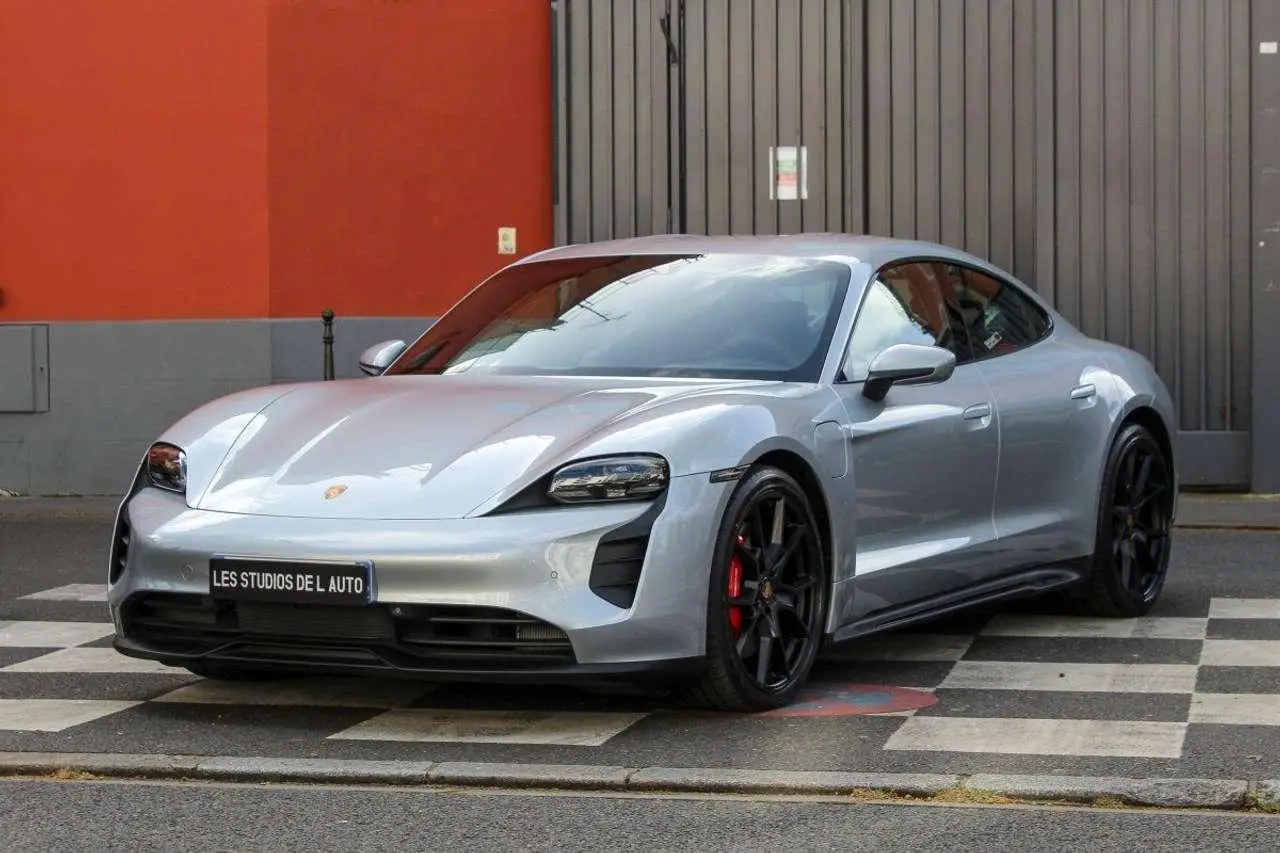 Photo 1 : Porsche Taycan 2022 Electric