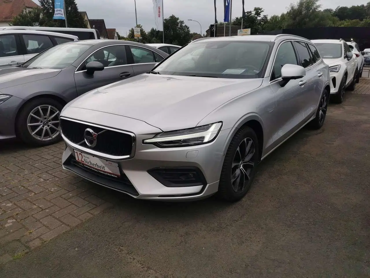 Photo 1 : Volvo V60 2022 Diesel