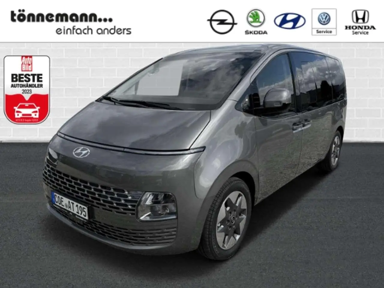 Photo 1 : Hyundai Staria 2024 Diesel