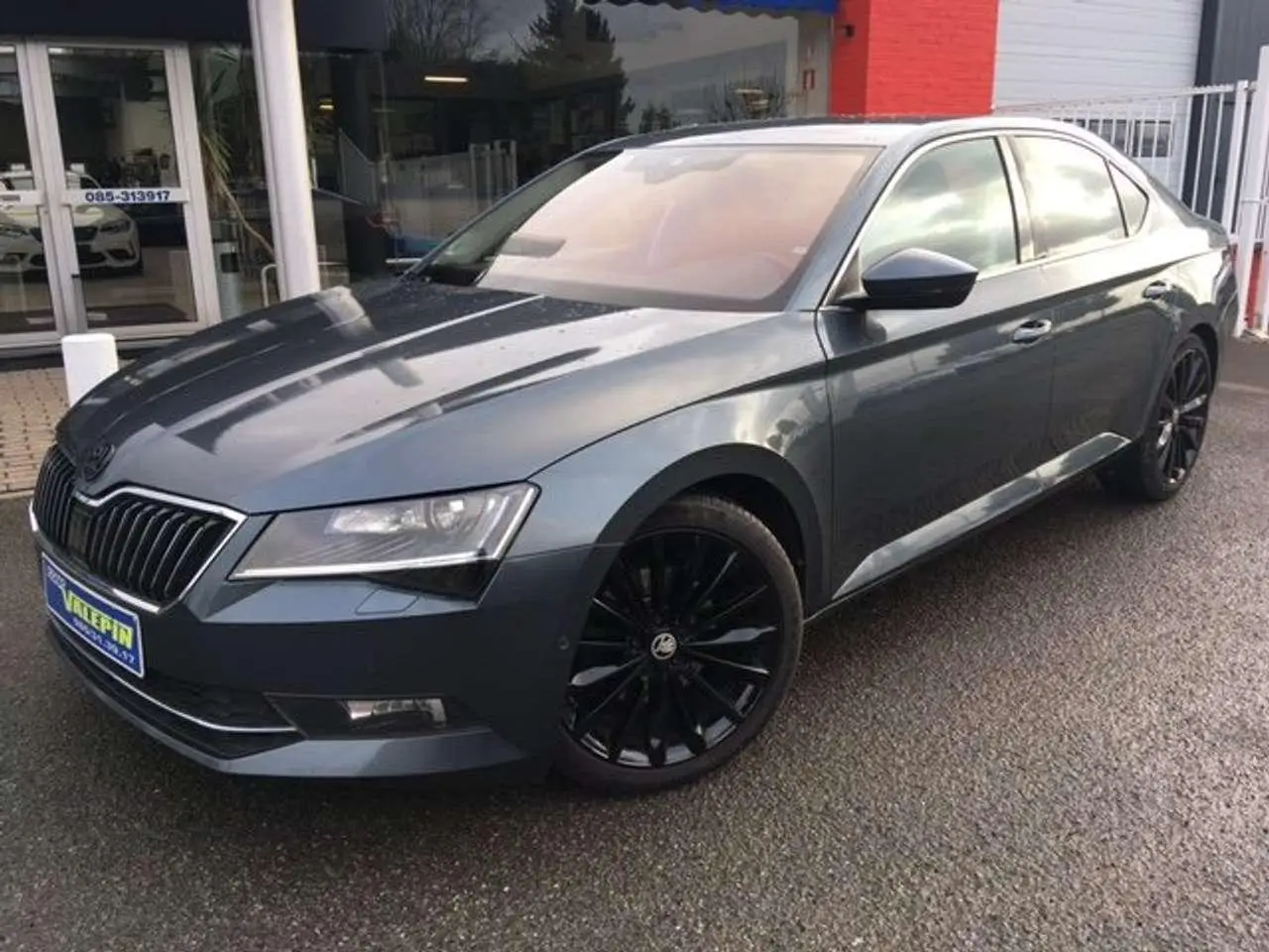 Photo 1 : Skoda Superb 2018 Petrol