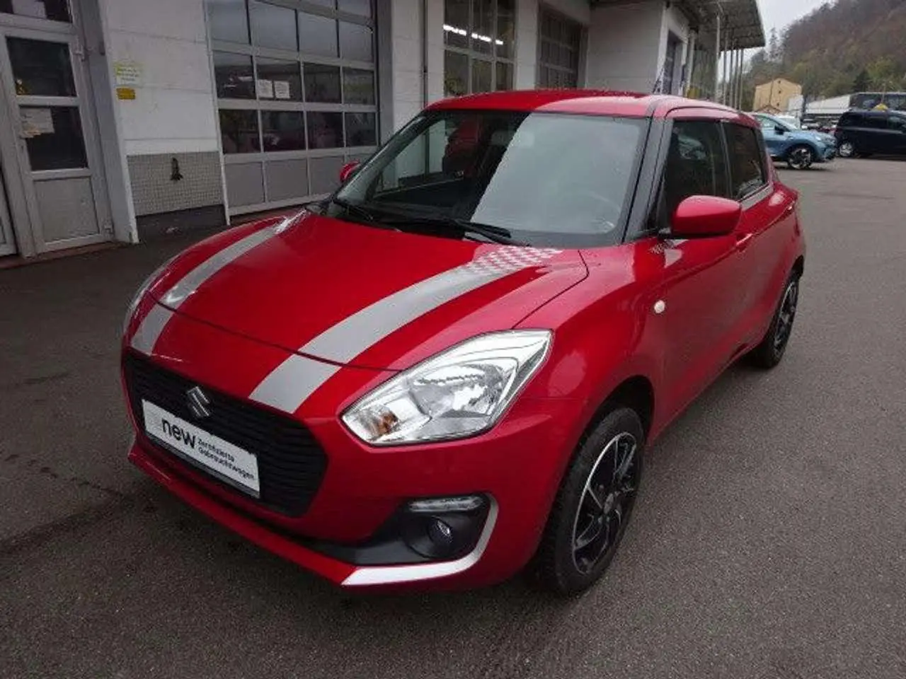 Photo 1 : Suzuki Swift 2018 Petrol