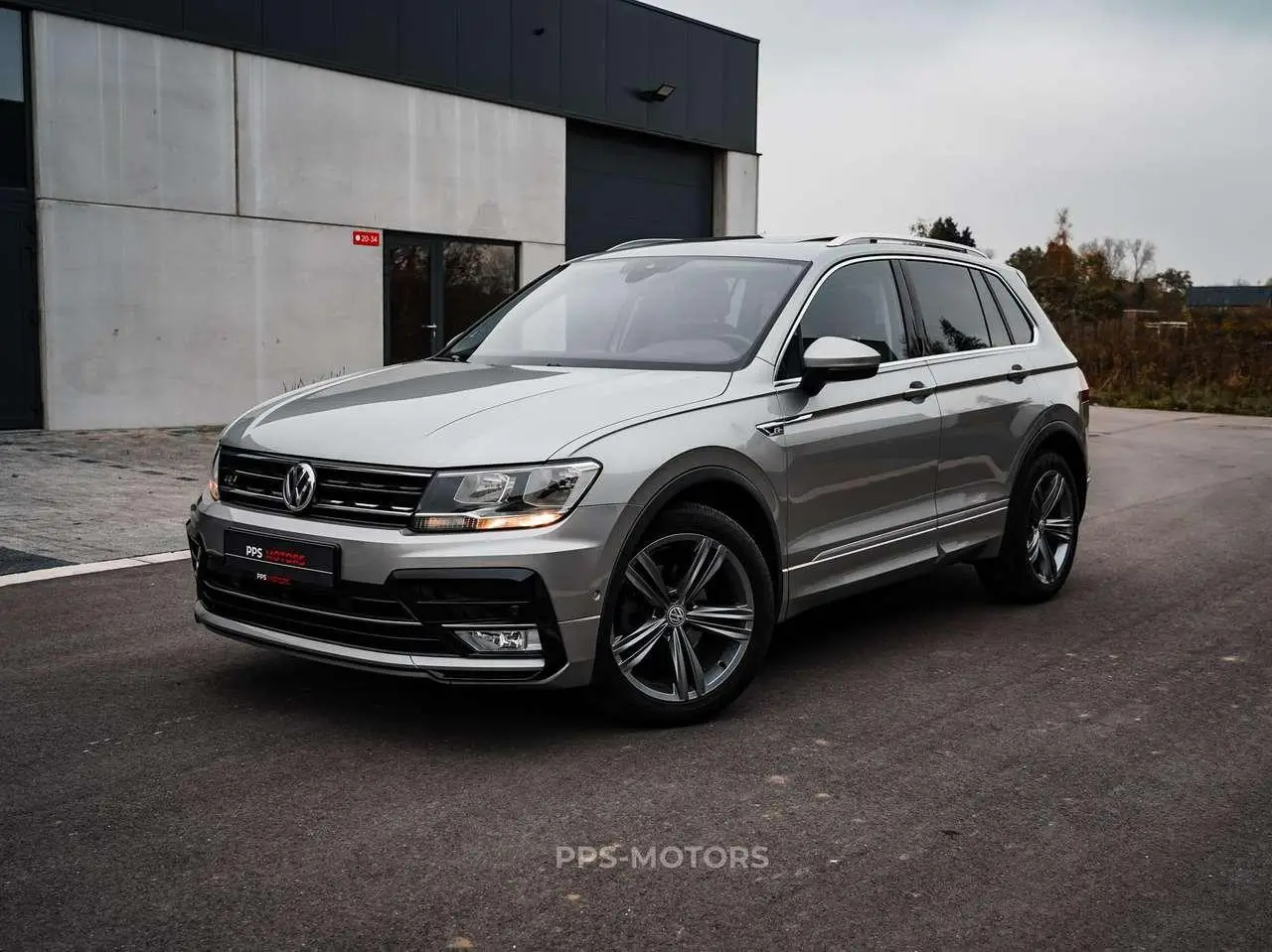 Photo 1 : Volkswagen Tiguan 2016 Essence