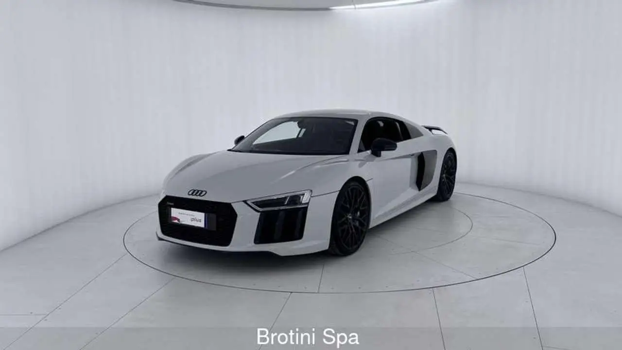 Photo 1 : Audi R8 2018 Essence