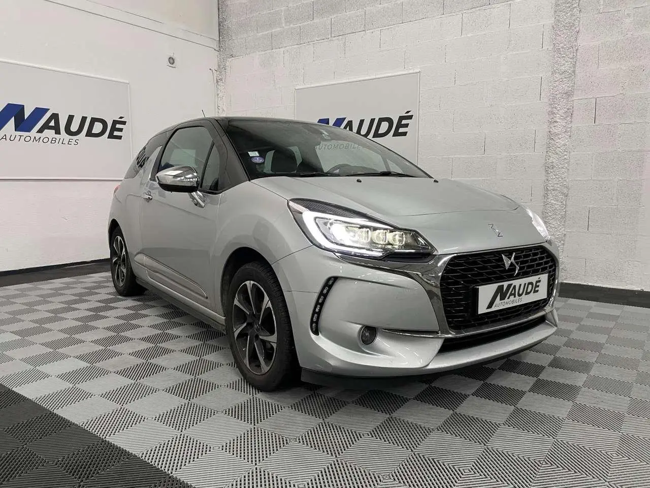 Photo 1 : Ds Automobiles Ds3 2018 Petrol