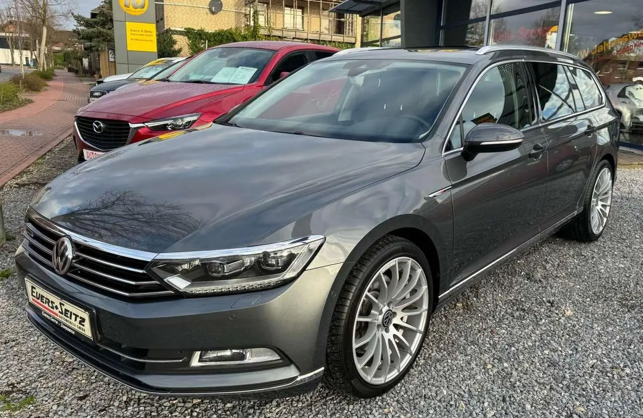 Photo 1 : Volkswagen Passat 2015 Diesel