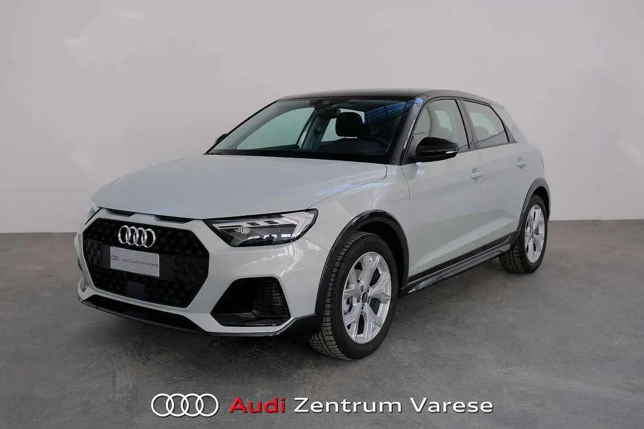 Photo 1 : Audi A1 2024 Petrol