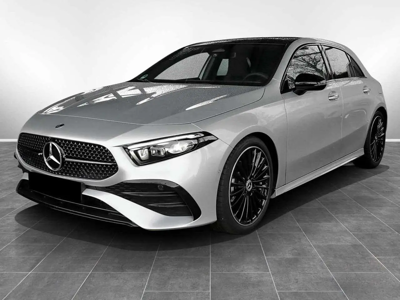 Photo 1 : Mercedes-benz Classe A 2023 Essence