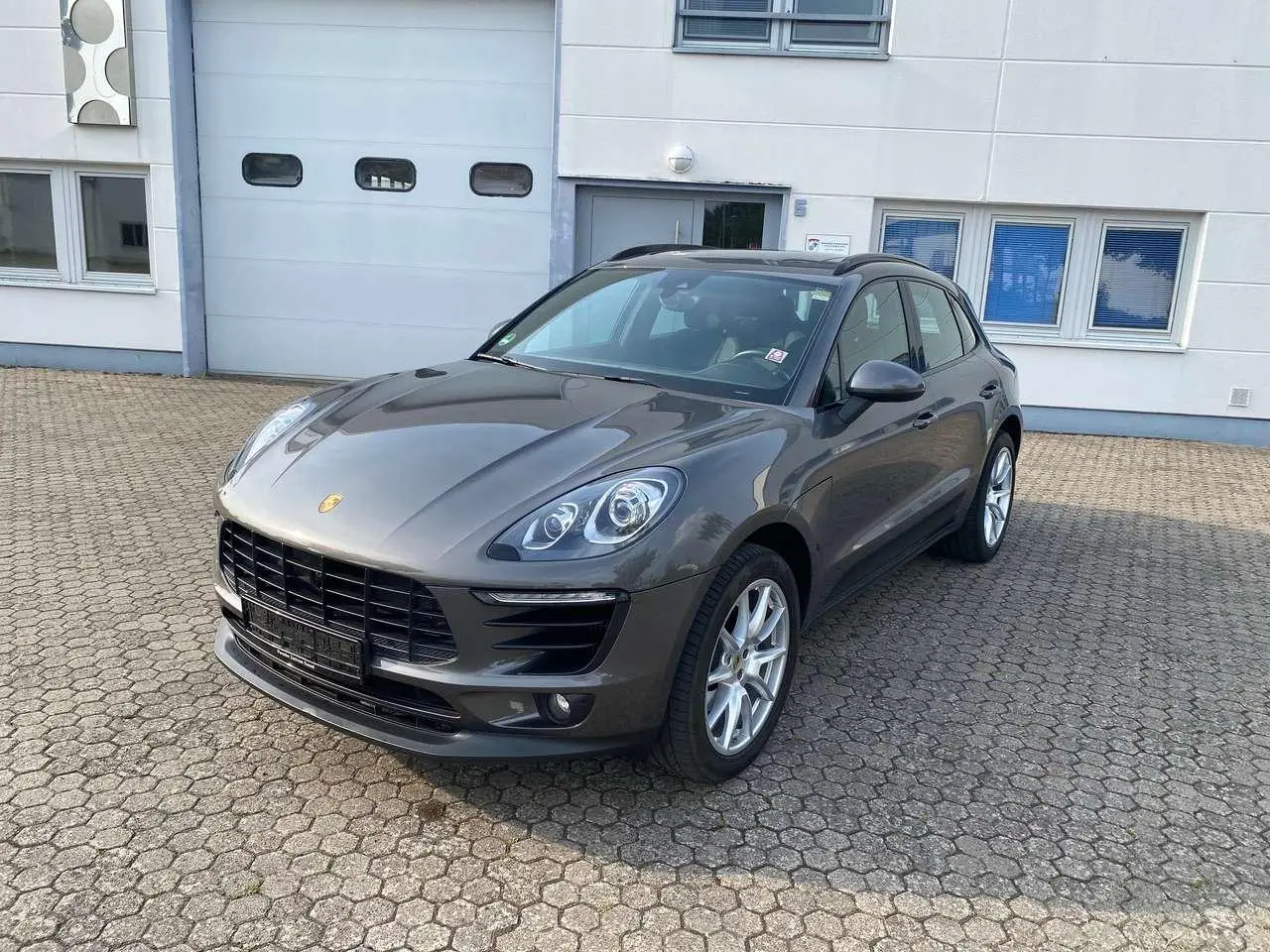 Photo 1 : Porsche Macan 2015 Essence