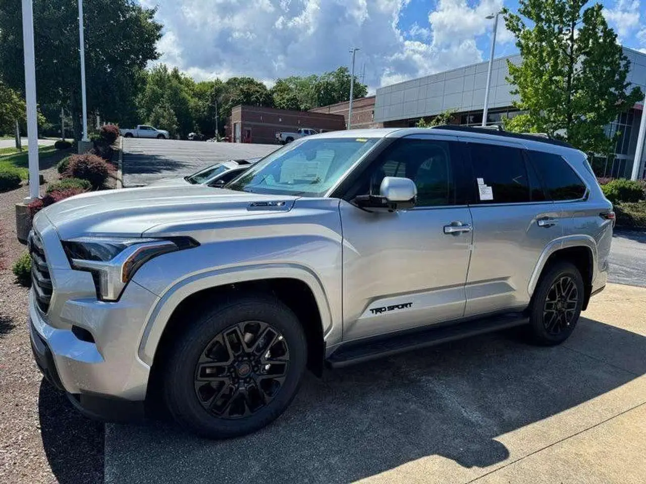 Photo 1 : Toyota Sequoia 2024 Hybrid