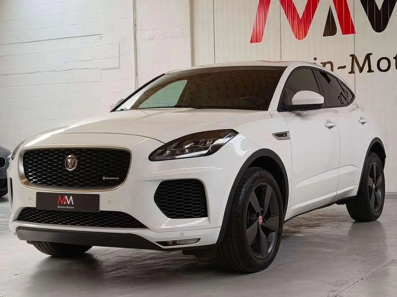 Photo 1 : Jaguar E-pace 2020 Petrol