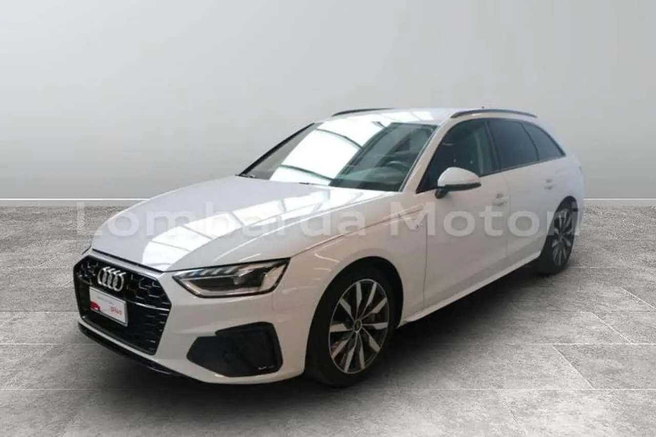 Photo 1 : Audi A4 2021 Hybrid