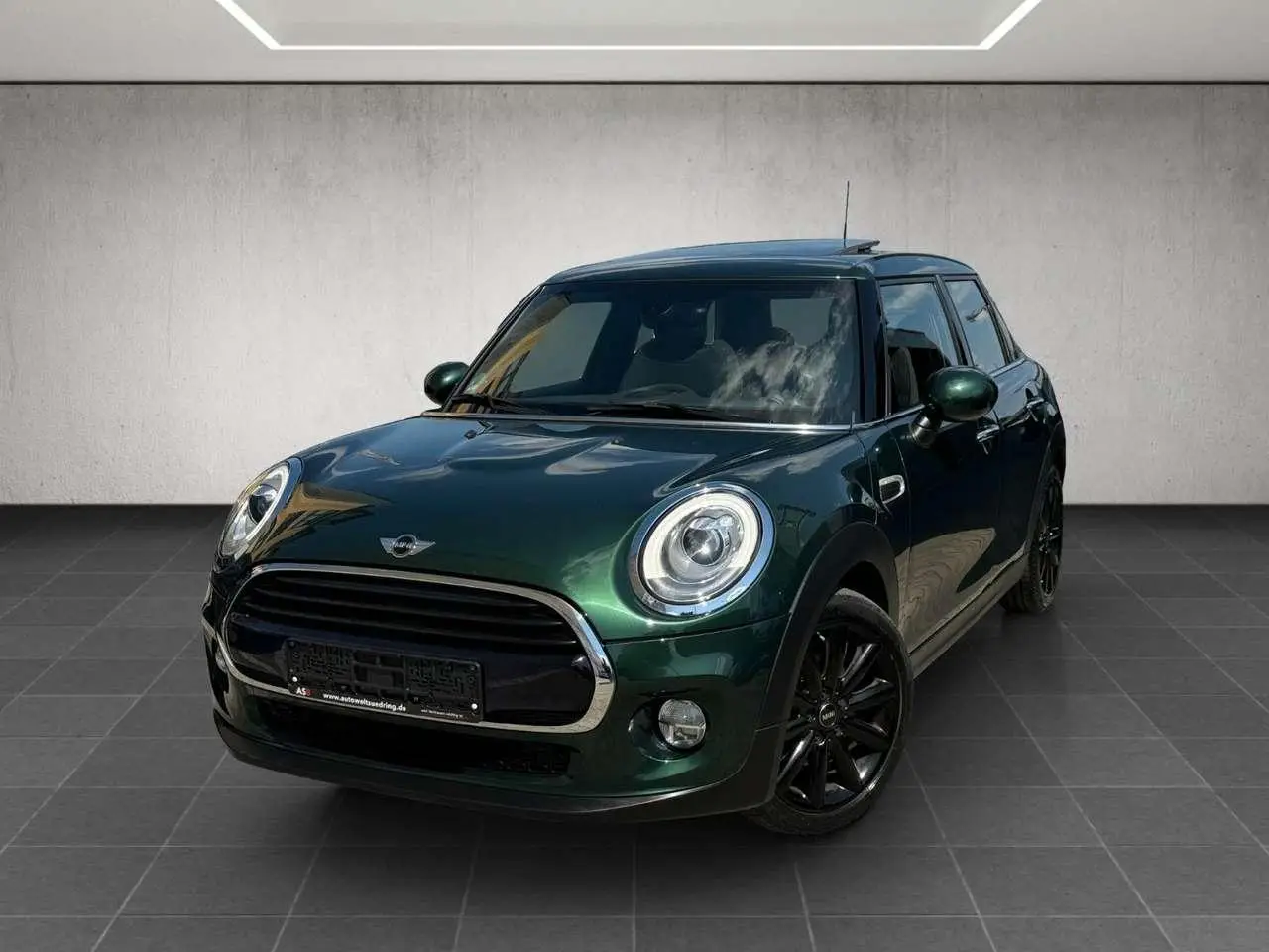 Photo 1 : Mini Cooper 2018 Petrol