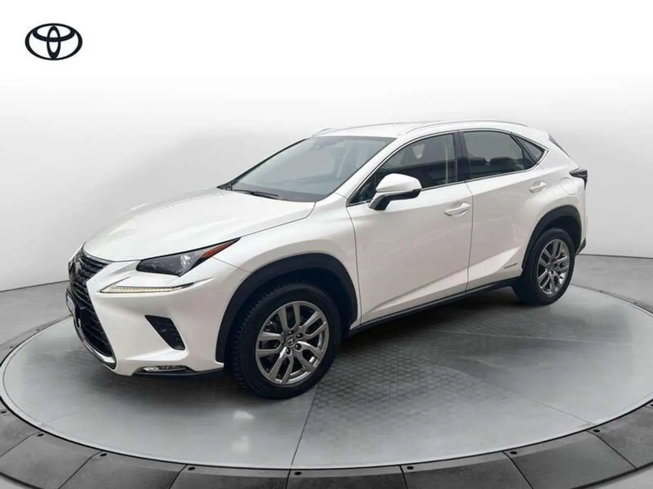 Photo 1 : Lexus Nx 2020 Hybrid