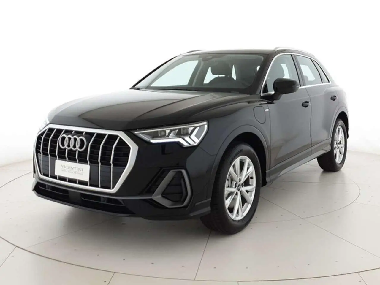 Photo 1 : Audi Q3 2024 Hybrid