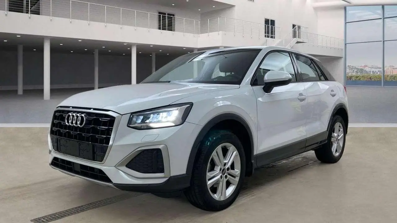 Photo 1 : Audi Q2 2023 Essence