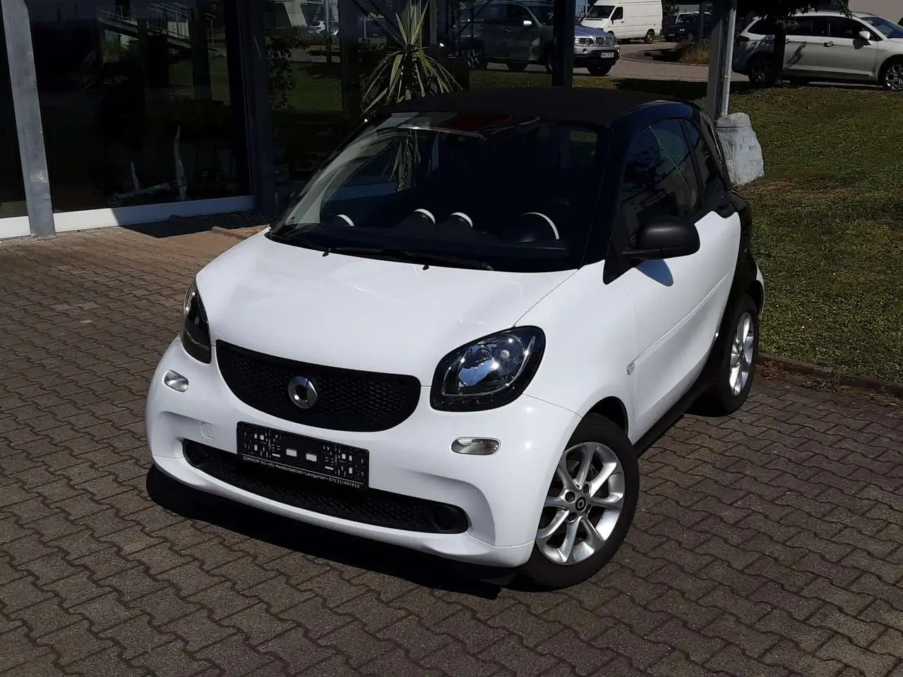 Photo 1 : Smart Fortwo 2017 Petrol