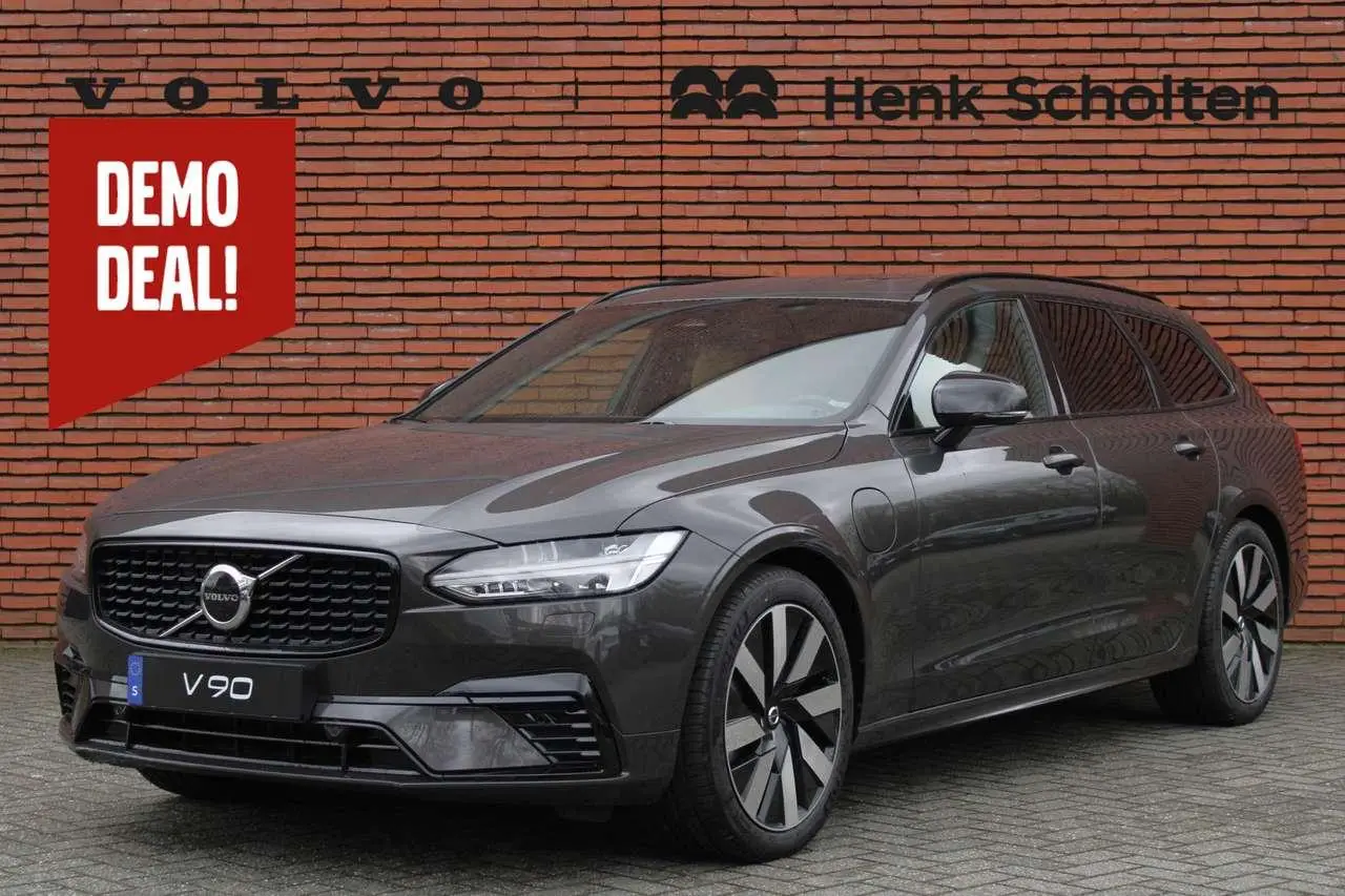 Photo 1 : Volvo V90 2024 Petrol