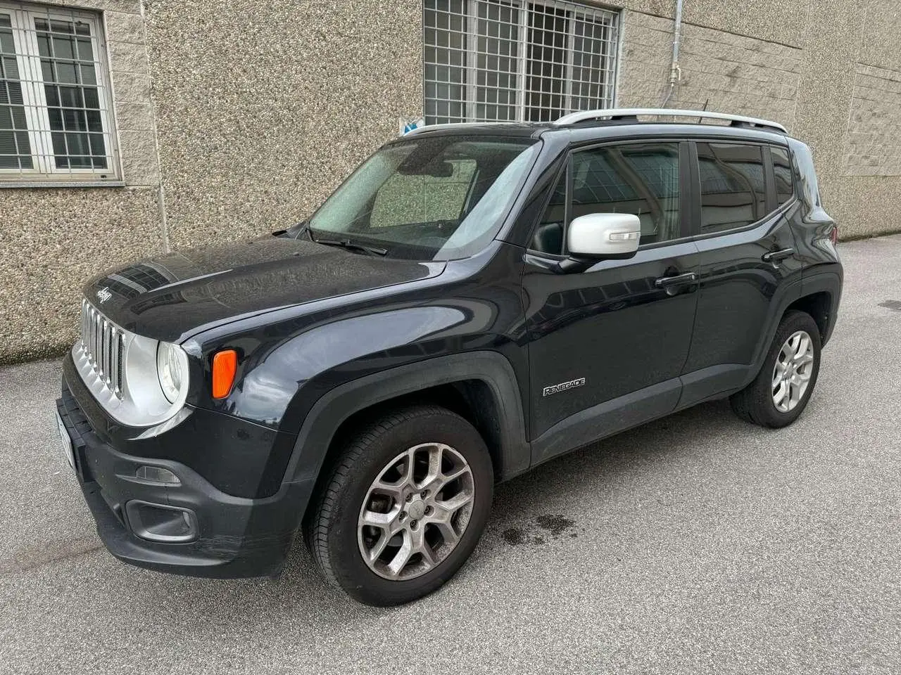 Photo 1 : Jeep Renegade 2015 Diesel