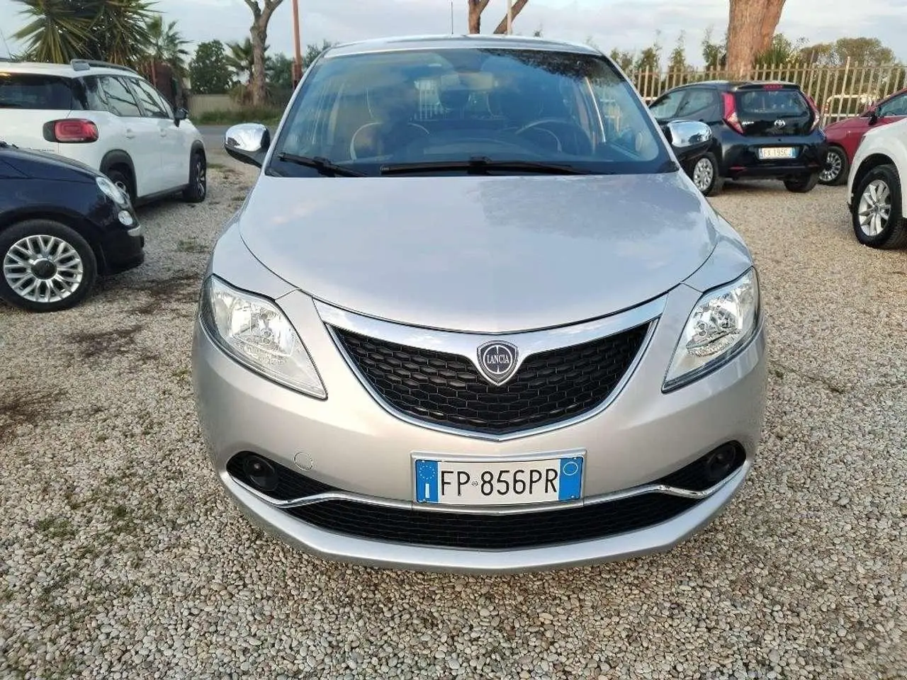 Photo 1 : Lancia Ypsilon 2018 GPL