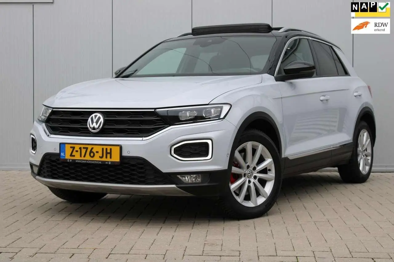 Photo 1 : Volkswagen T-roc 2018 Petrol