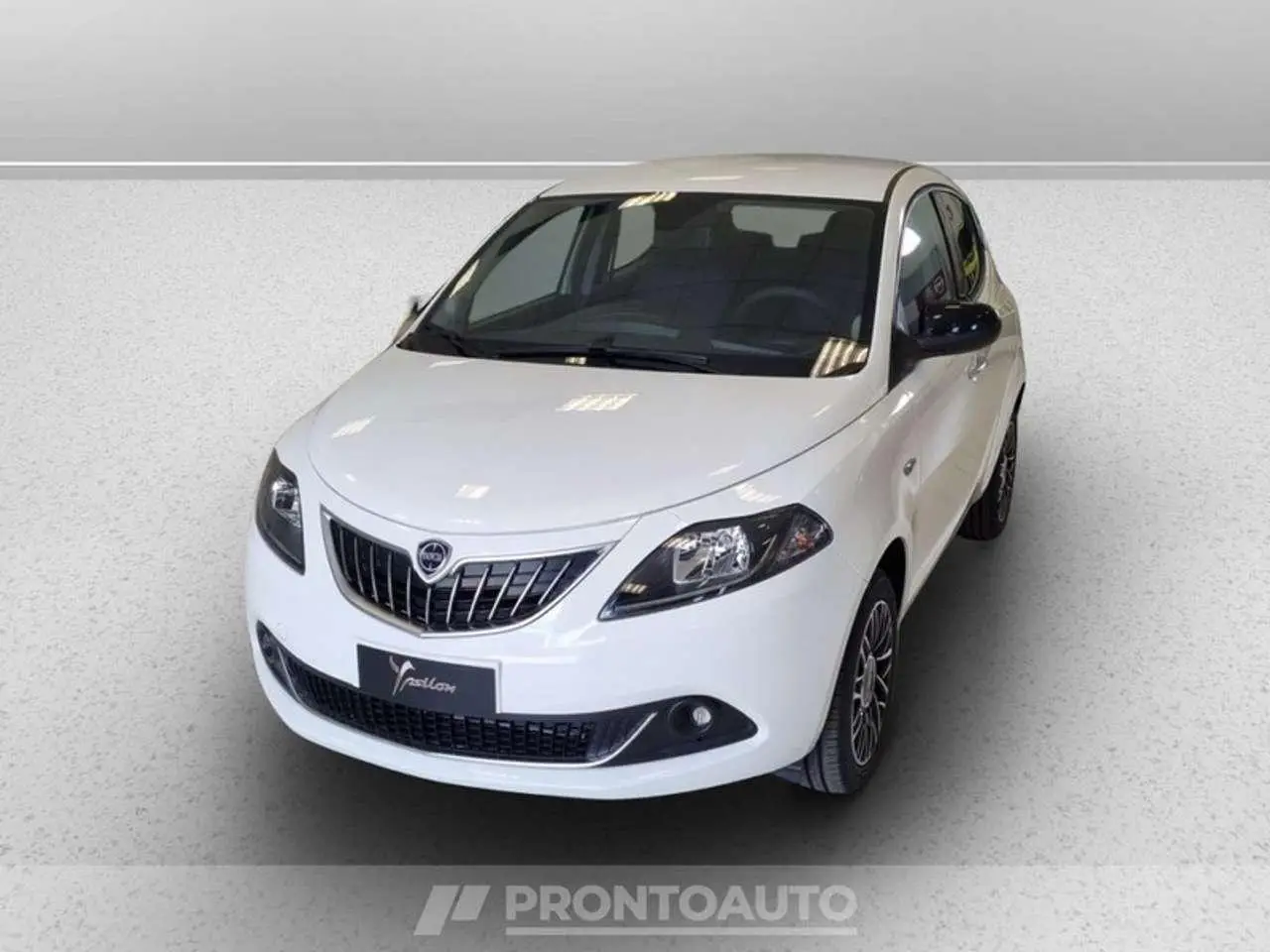 Photo 1 : Lancia Ypsilon 2024 Non renseigné