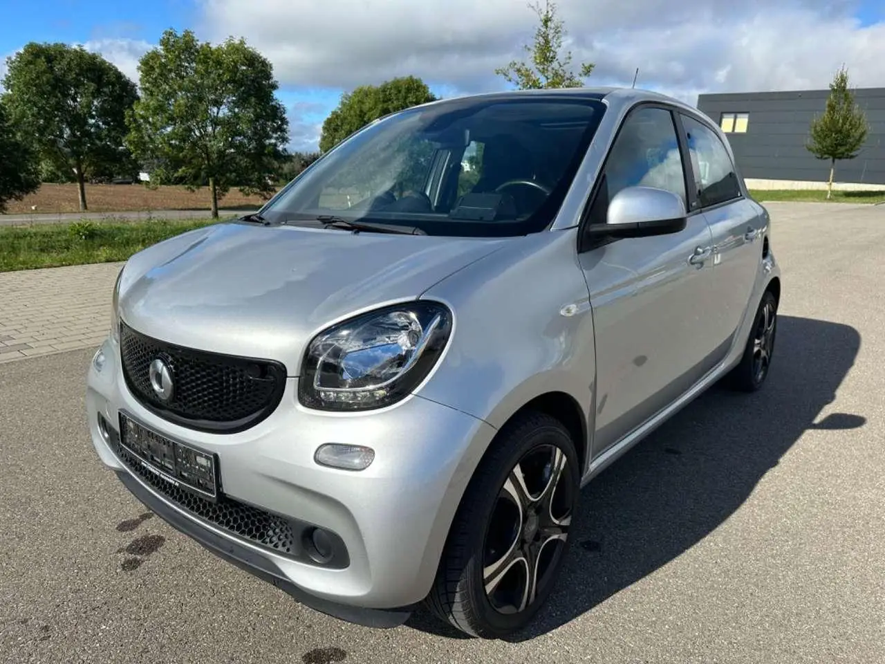 Photo 1 : Smart Forfour 2017 Essence