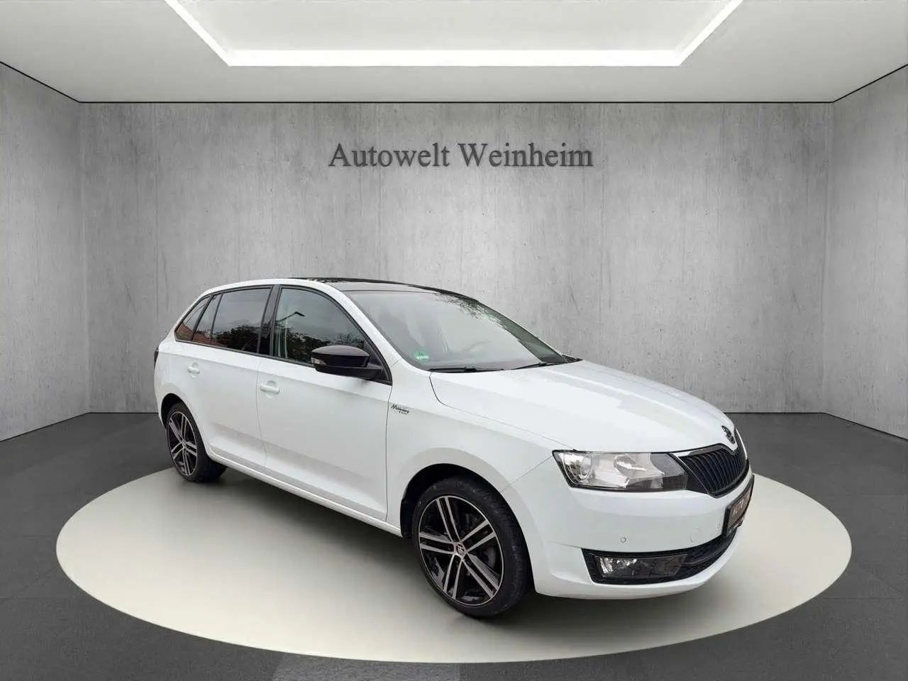 Photo 1 : Skoda Rapid 2015 Petrol