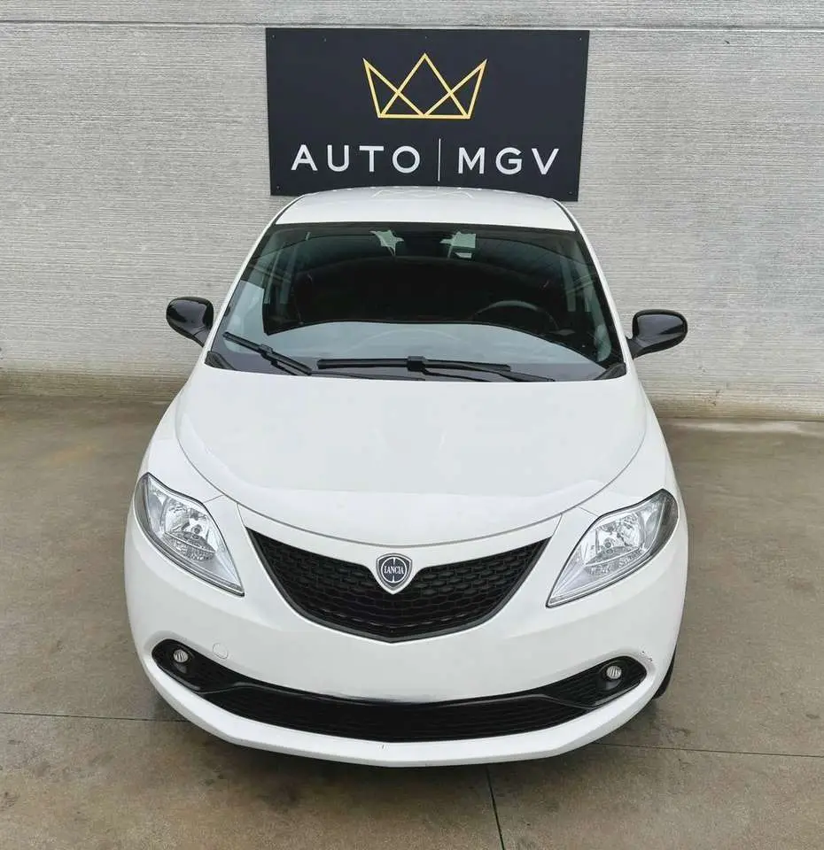 Photo 1 : Lancia Ypsilon 2021 Hybride