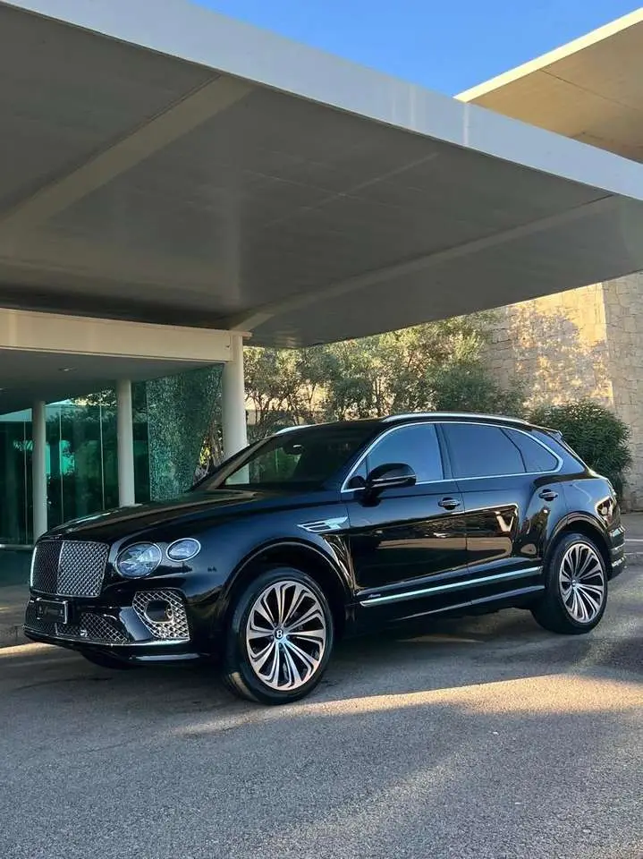 Photo 1 : Bentley Bentayga 2023 Petrol