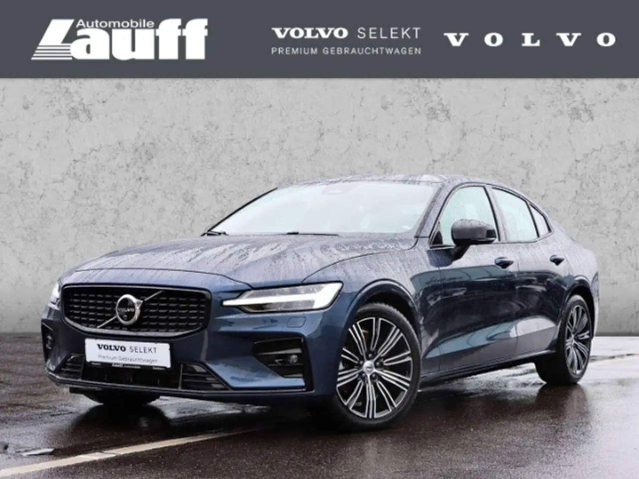 Photo 1 : Volvo S60 2023 Petrol