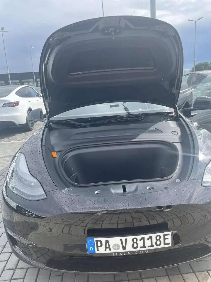 Photo 1 : Tesla Model Y 2022 Electric