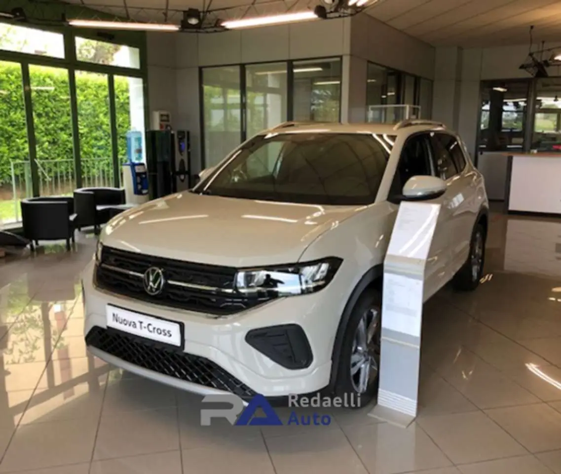 Photo 1 : Volkswagen T-cross 2024 Essence