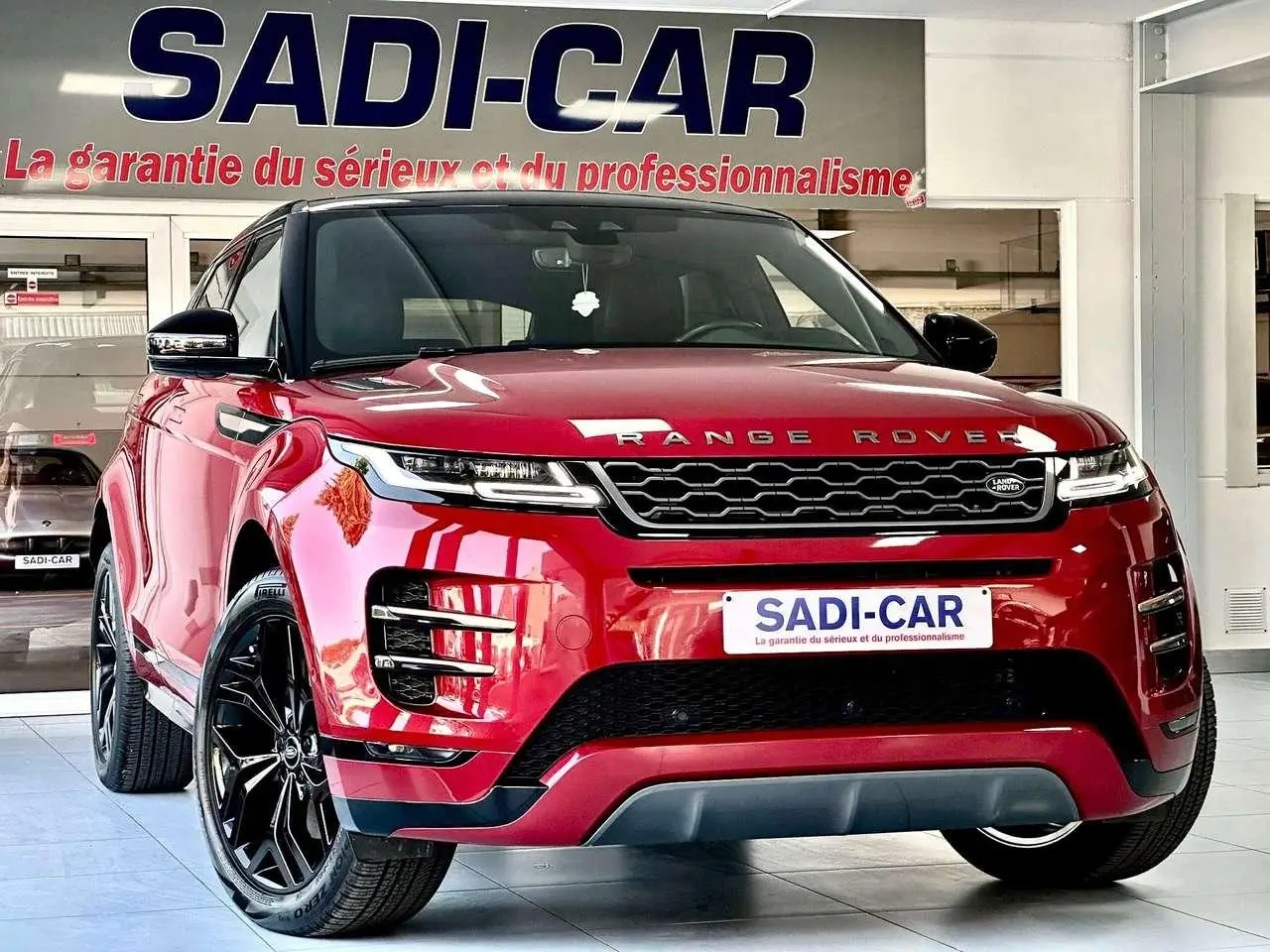 Photo 1 : Land Rover Range Rover Evoque 2019 Petrol