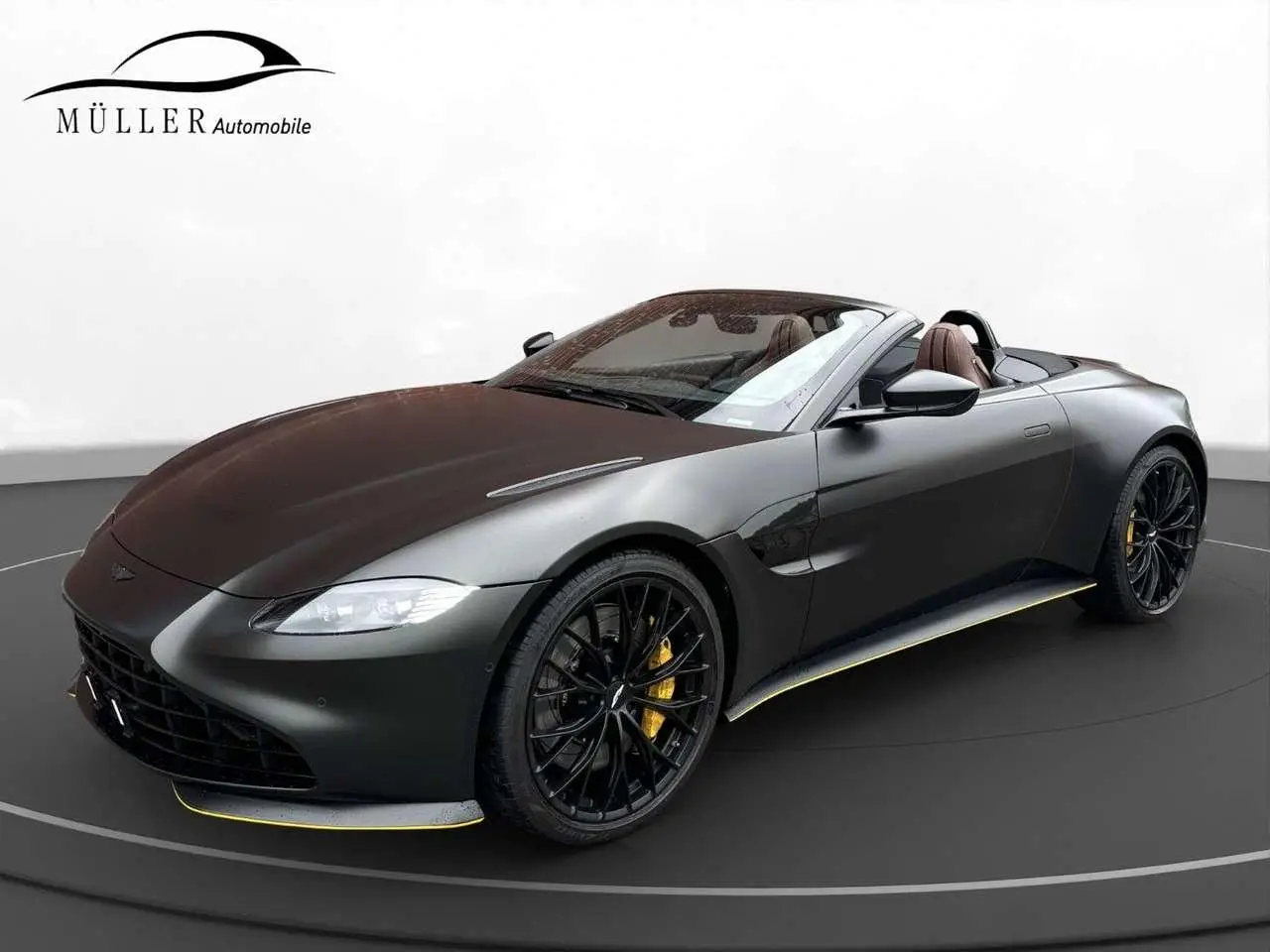 Photo 1 : Aston Martin V8 2023 Petrol