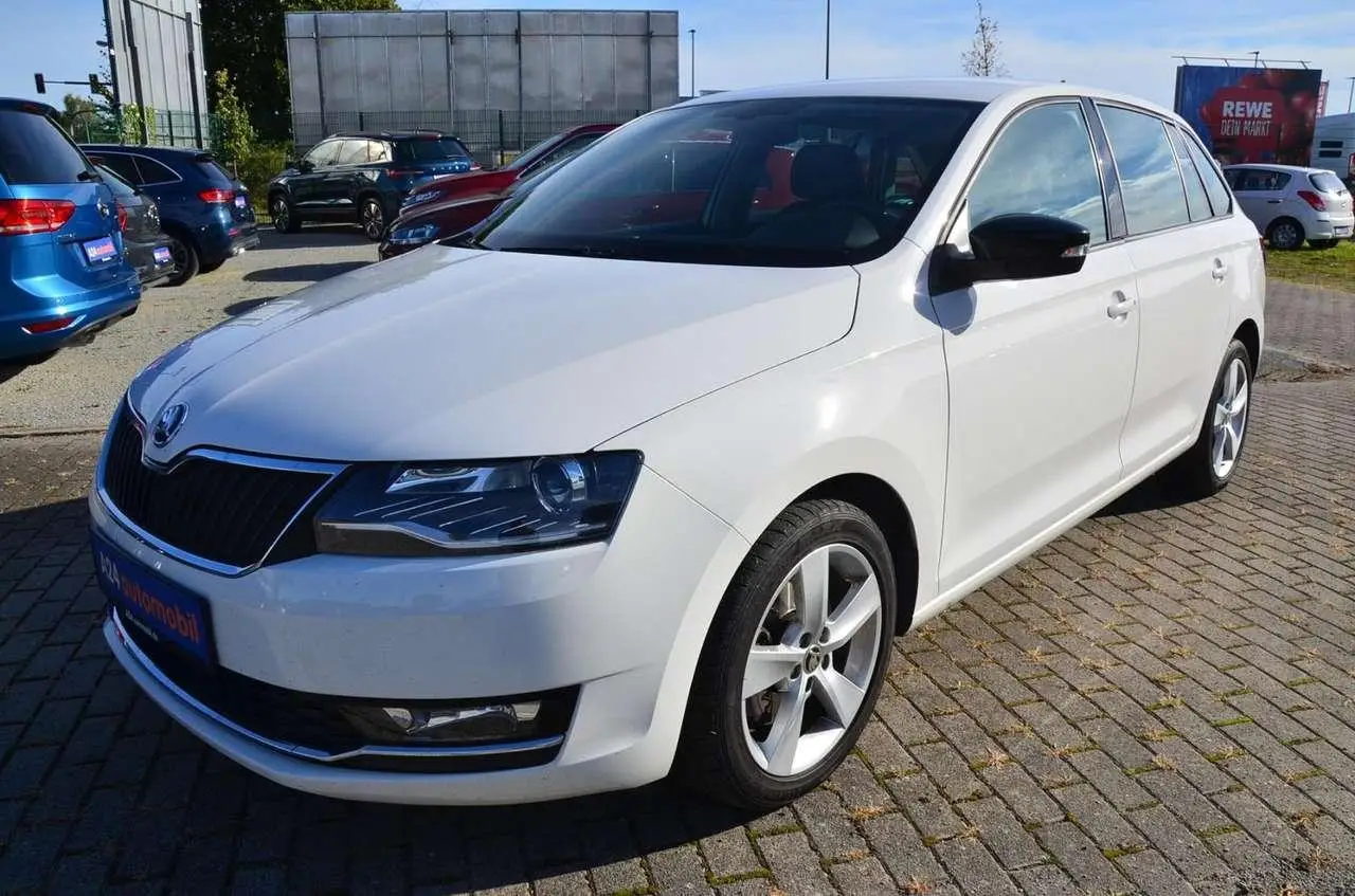 Photo 1 : Skoda Rapid 2018 Essence