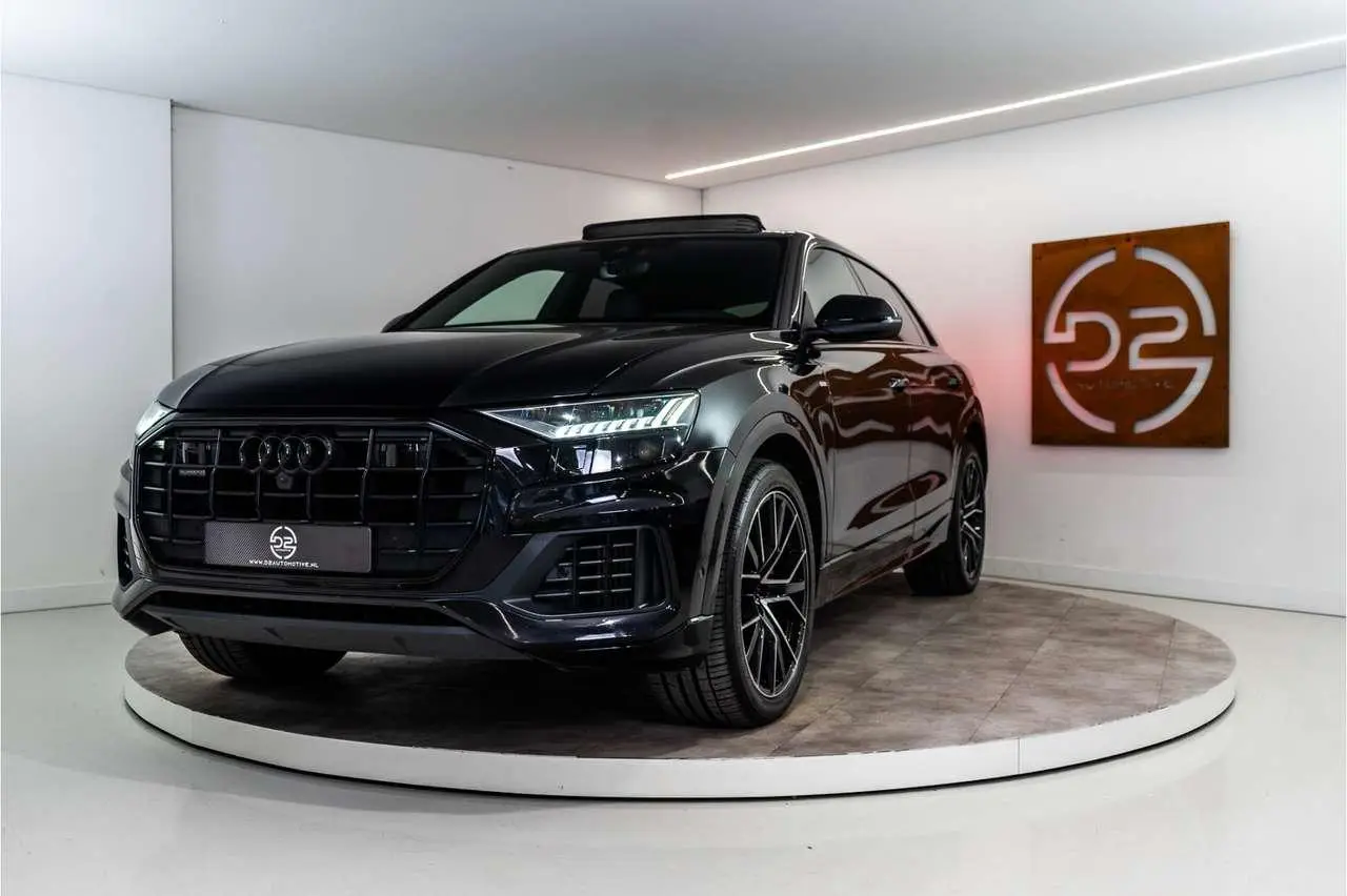 Photo 1 : Audi Q8 2021 Hybride