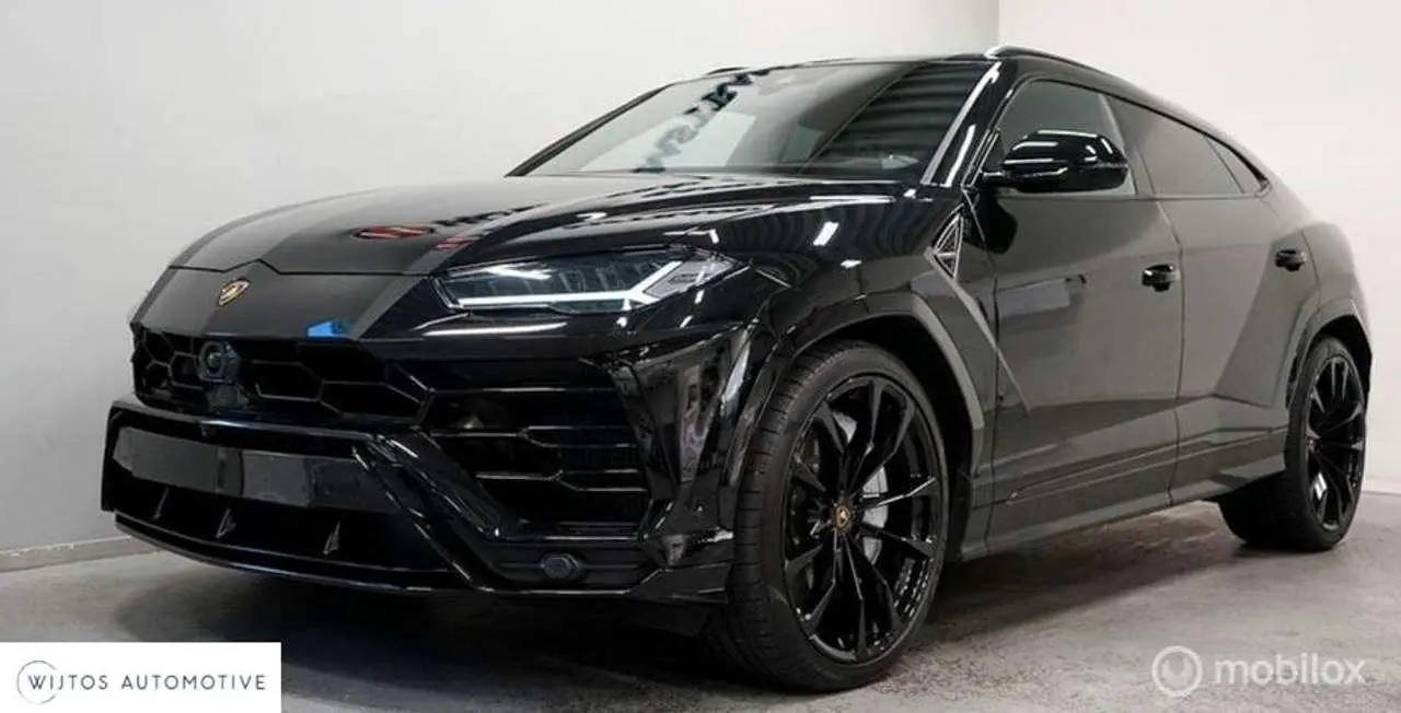 Photo 1 : Lamborghini Urus 2022 Petrol