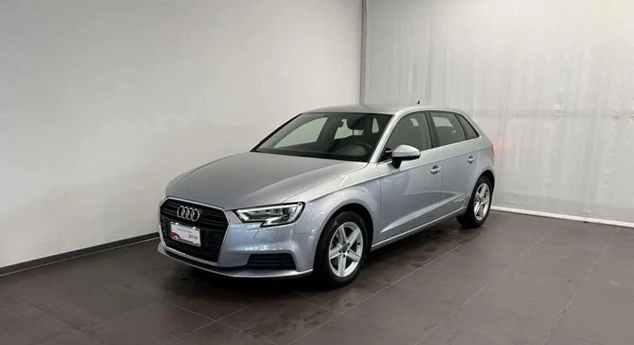 Photo 1 : Audi A3 2019 Diesel