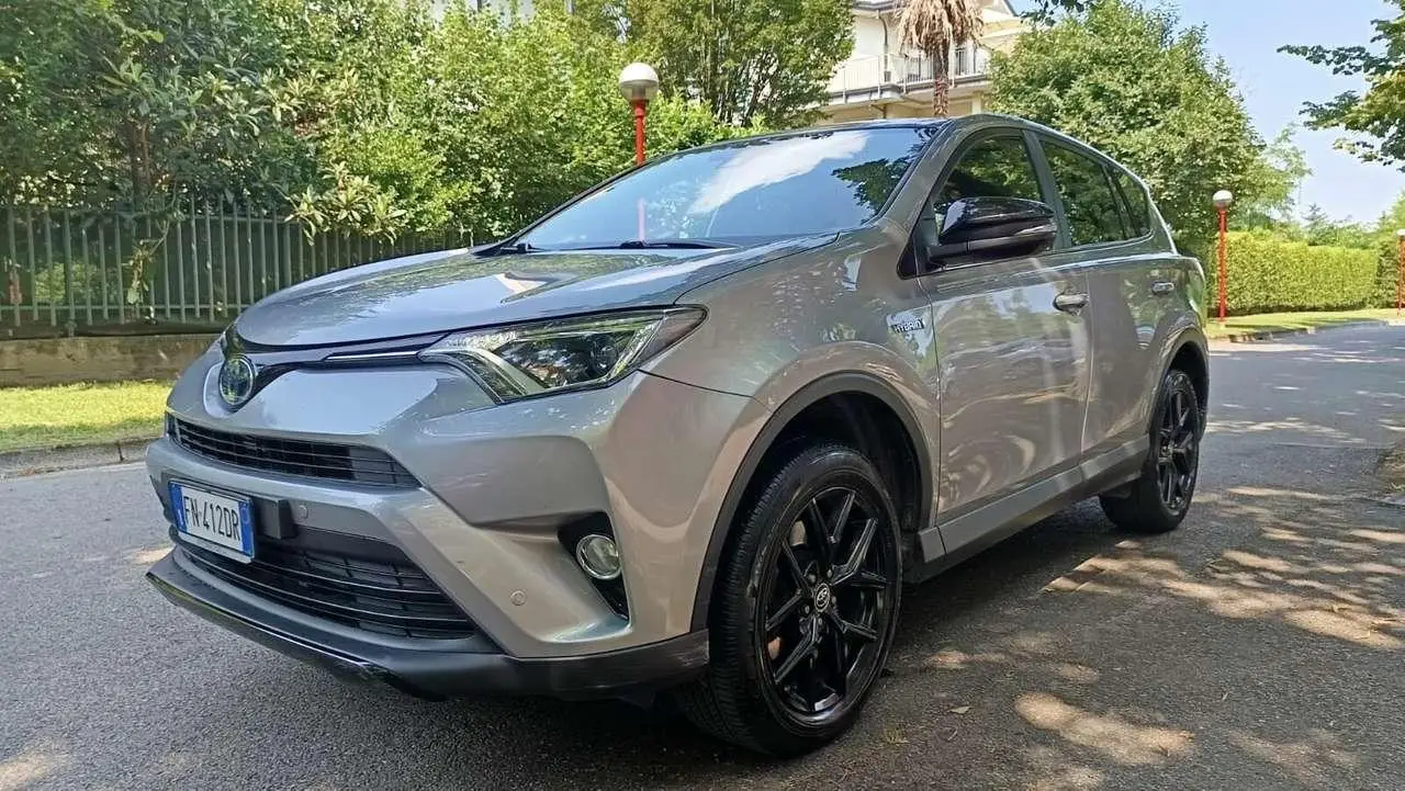 Photo 1 : Toyota Rav4 2018 Hybride