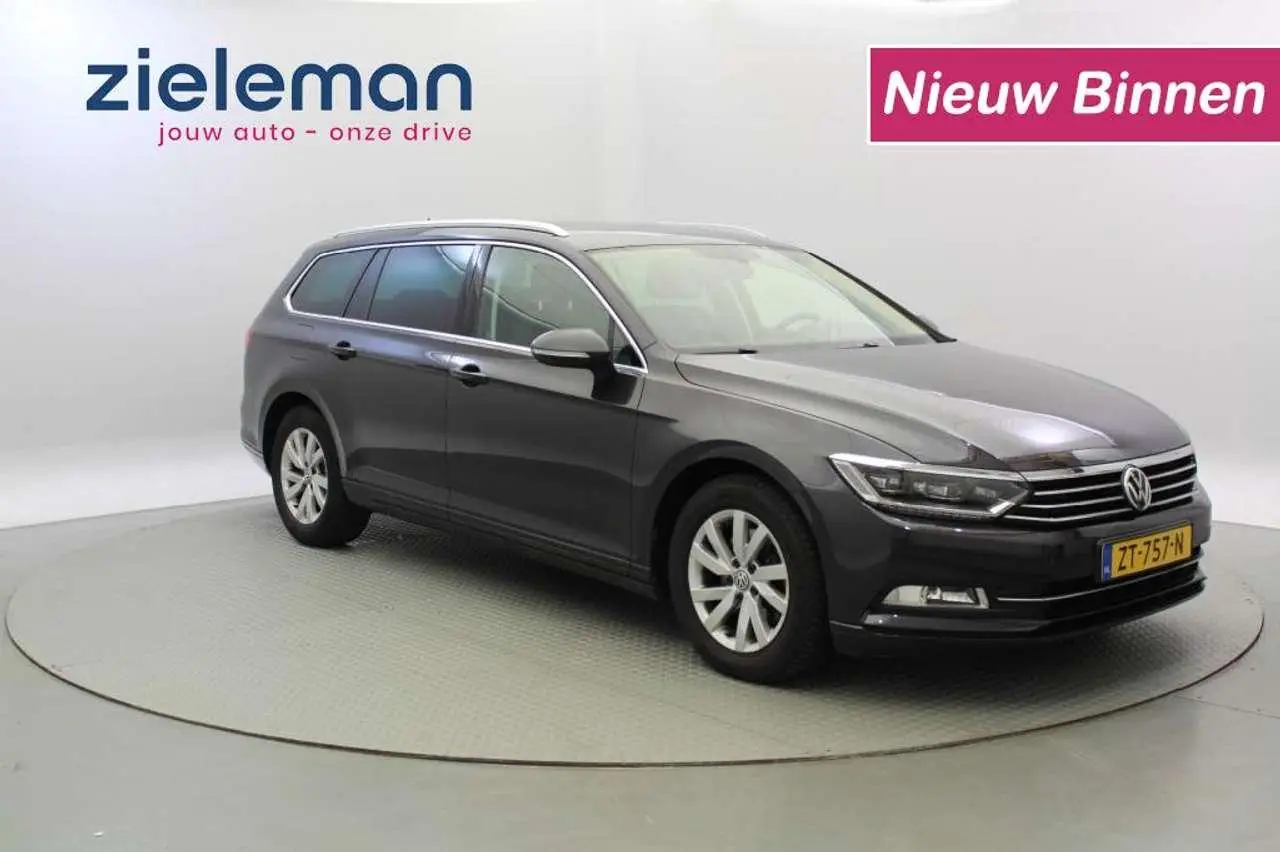 Photo 1 : Volkswagen Passat 2019 Diesel