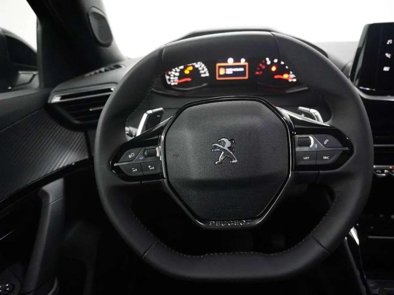 Photo 1 : Peugeot 2008 2023 Petrol