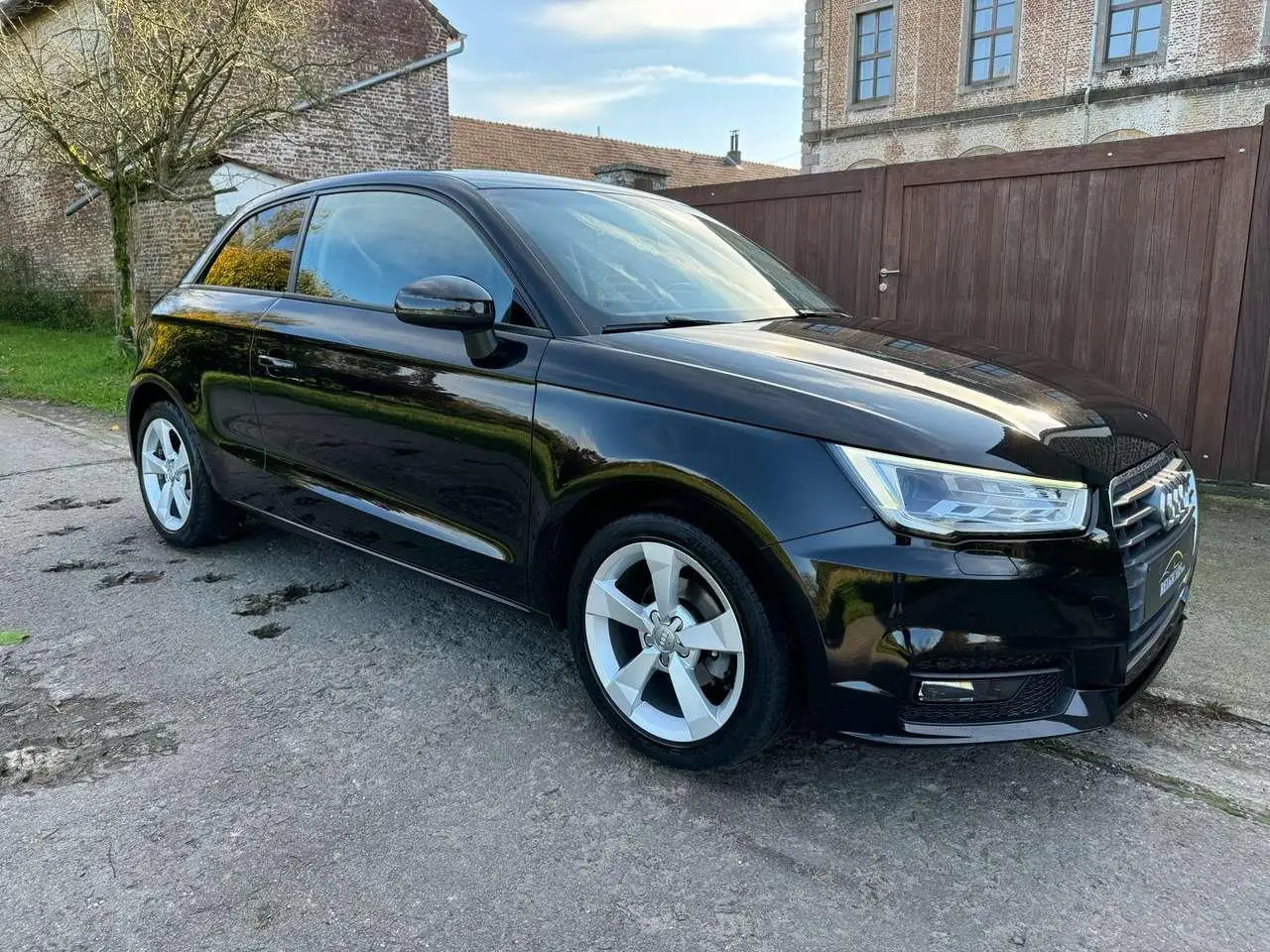 Photo 1 : Audi A1 2016 Petrol