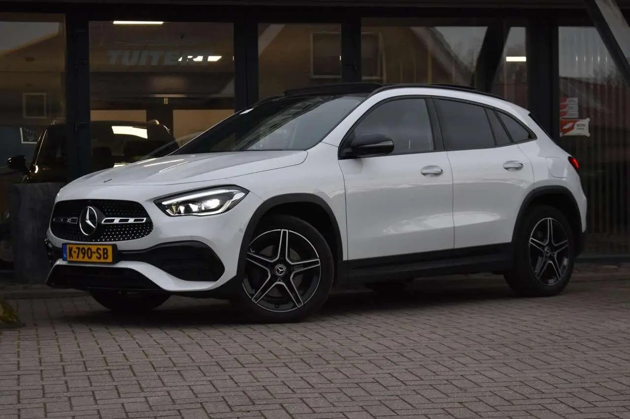 Photo 1 : Mercedes-benz Classe Gla 2021 Hybrid