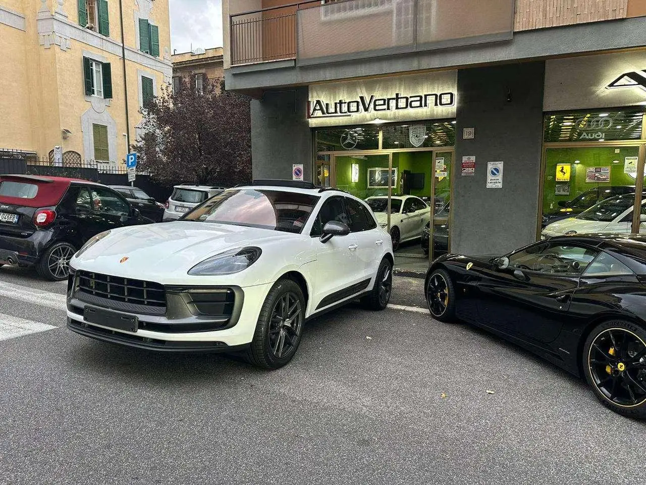 Photo 1 : Porsche Macan 2023 Petrol