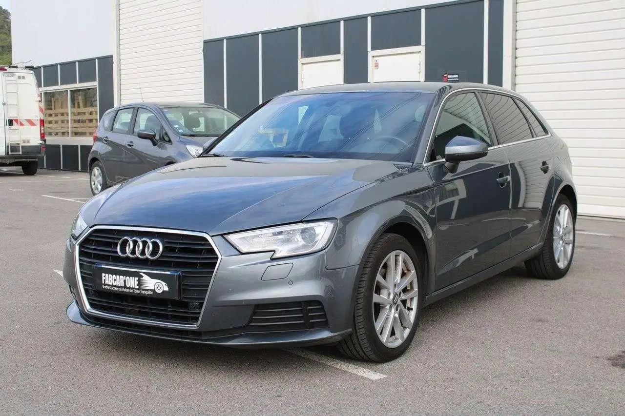 Photo 1 : Audi A3 2019 Diesel