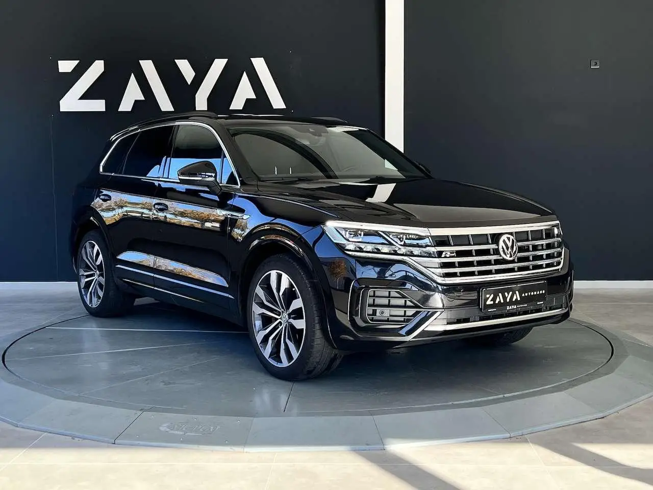 Photo 1 : Volkswagen Touareg 2019 Diesel