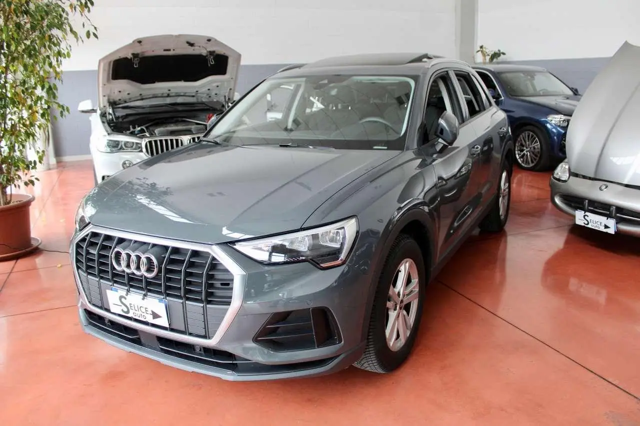 Photo 1 : Audi Q3 2021 Diesel