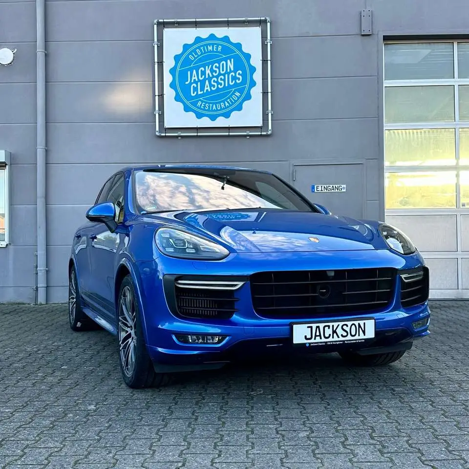 Photo 1 : Porsche Cayenne 2016 Essence