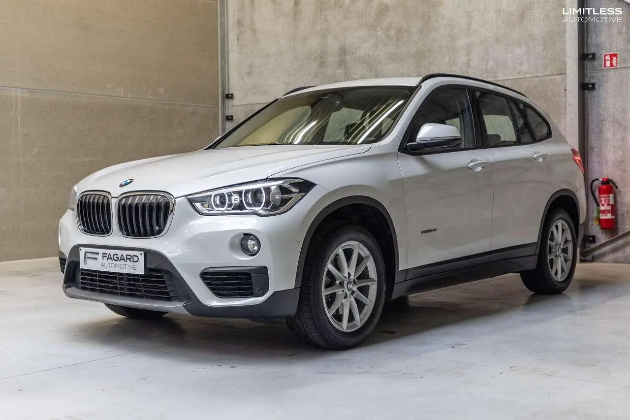 Photo 1 : Bmw X1 2017 Petrol